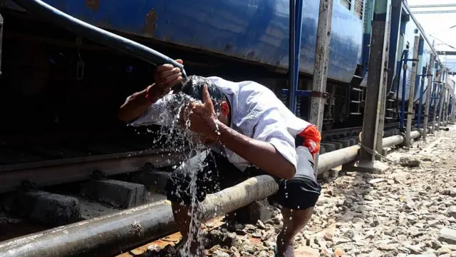 మండిపోతున్న ఎండలు