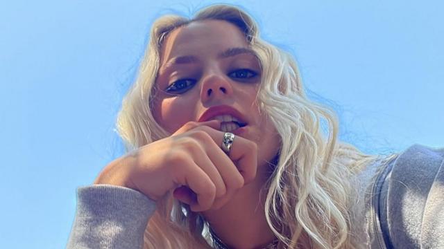 Billie Eilish NUDE PHOTOS & Sex Videos - Celeb Masta