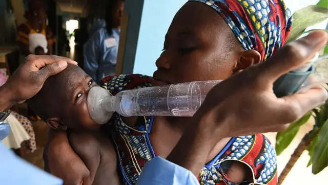 Aworan ọmọ ti aisan otutu igba aya n ba finra