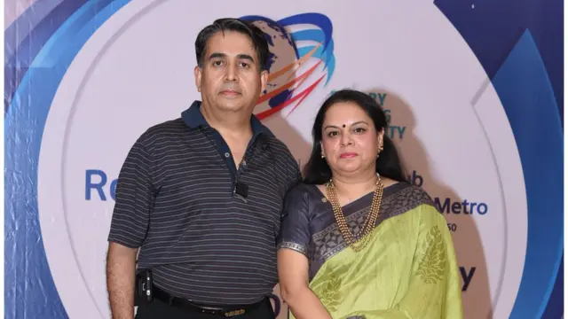 કૅનેડાનાં નાગરિક હેમાલી અજમેરાએ ગુજરાત હાઇકોર્ટમાં પિટિશન કરી હતી અને ડૉમિસાઇલ સર્ટિફિકેટના નિયમના કારણે તેઓનું રજિસ્ટ્રેશન થતું નથી એટલે તેઓનું કિડની મેળવવાના વેઇટિંગ લિસ્ટમાં રજિસ્ટ્રેશન થાય તે માટે ઑથૉરિટીને નિર્દેશ આપવા દાદ માંગી હતી