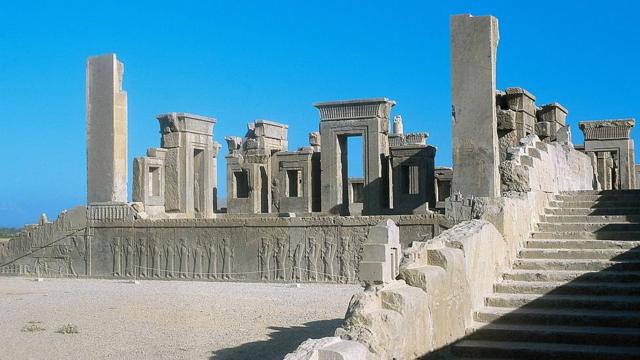 Restos arquitectónicos de la ciudad de Persépolis.