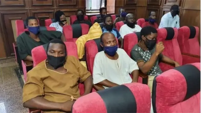 Awọn eeyan to gba idande