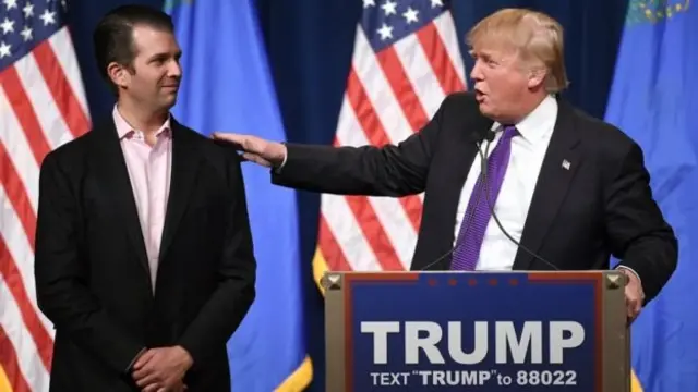 Трамп с сыном Дональдом-младшим во время президентской гонки 2016 года