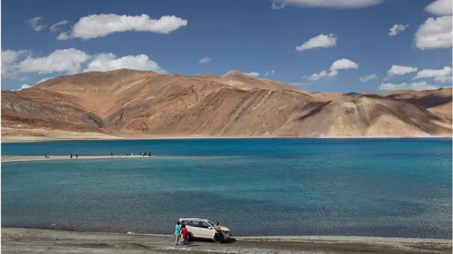 লাদাখের প্যাংগং লেক