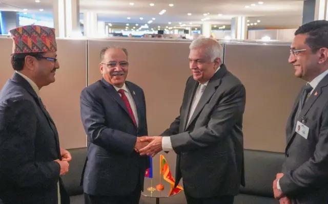 ජනාධිපති රනිල් වික්‍රමසිංහ සහ නේපාල අග්‍රාමාත්‍ය පුෂ්ප කමල් දහාල් අතර නිල හමුව