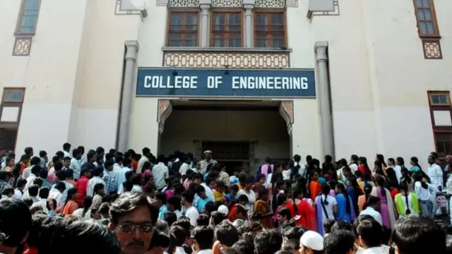 NOAH SEELAM/GETTY IMAGES