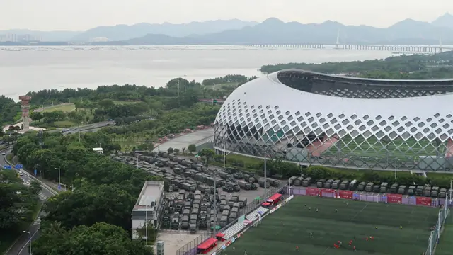 大批军车在中国广东深圳湾体育中心集结(17/8/2019)