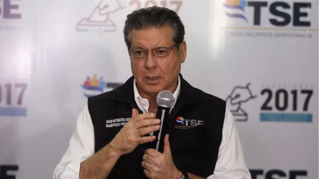 El presidente del TSE, David Matamoros,