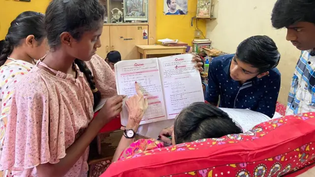 प्राजक्ता ऋषीपाठक ट्यूशन