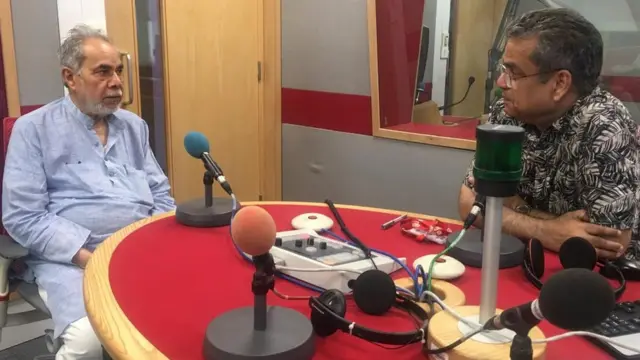 राम बहादुर राय बीबीसी दफ़्तर में रेहान फ़ज़ल के साथ