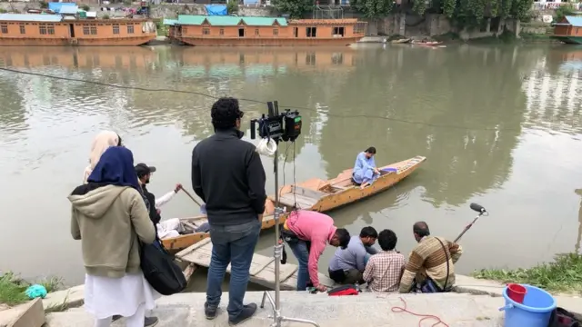 کشمیر میں شوٹنگ