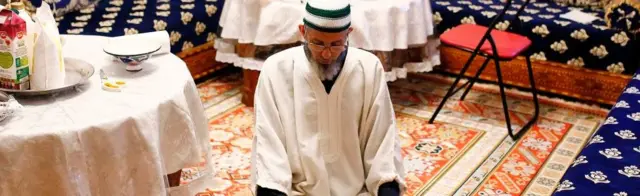 mutum na sallah a gida