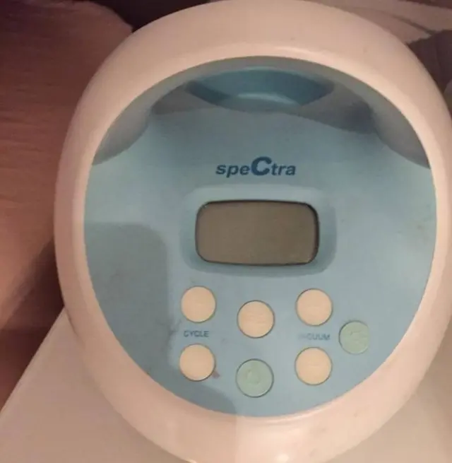 ব্রেস্ট পাম্পটি দেখে নিরাপত্তা অফিসারদের সন্দেহ হয়