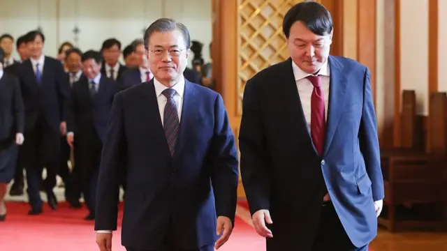 문재인 대통령은 2019년 7월 윤석열 당시 서울지검장을 검찰총장에 임명했다