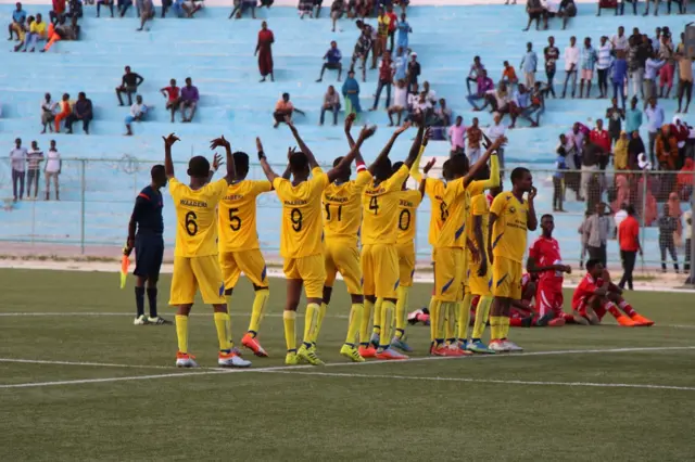 Koox ka mid ah kooxihii ciyaaraha ka qaybgalay