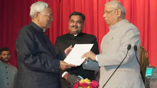 बिहार के राज्यपाल राजेन्द्र विश्वनाथ आर्लेकर और मुख्यमंत्री नीतीश कुमार