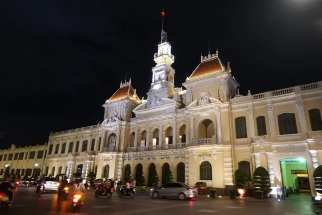 Người Sài Gòn nhớ da diết những ngày thành phố sáng đèn tươi vui