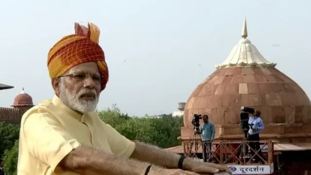 नरेंद्र मोदी