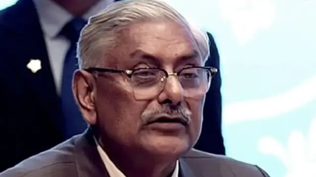 जस्टिस अरुण मिश्रा ने चीफ जस्टिस की मौजूदगी में प्रधानमंत्री की तारीफ़ की थी.