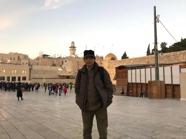 पूर्वी यरूशलम में स्थिल 'वेलिंग वॉल' जिसे यहूदी और मुसलमान दोनों ही बहुत पवित्र मानते हैं