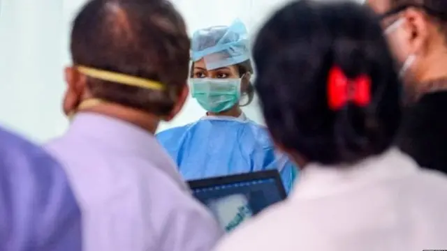 கொரோனா நெருக்கடி: மோதி அரசு பதிலளிக்க வேண்டிய கேள்விகள் என்ன?