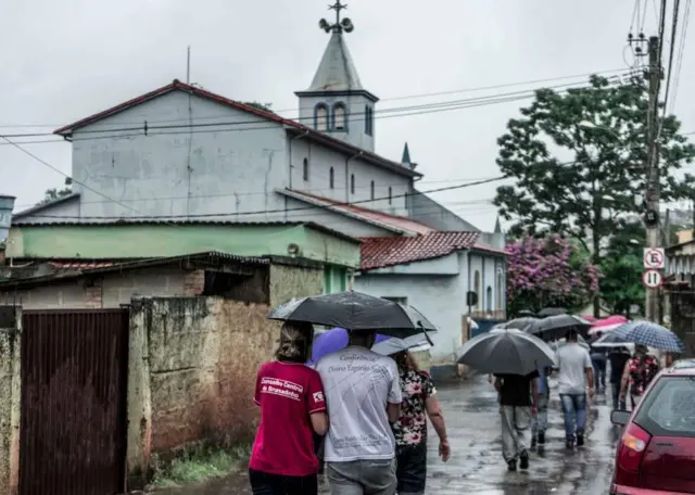 Cortejo em Brumadinho