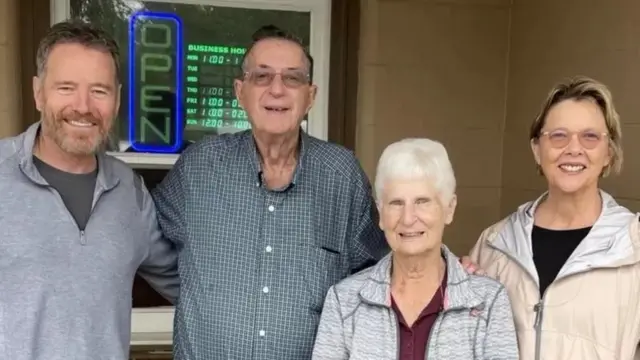 Bryan Cranston and Annette Bening play Jerry Selbee and Marge Selbee.