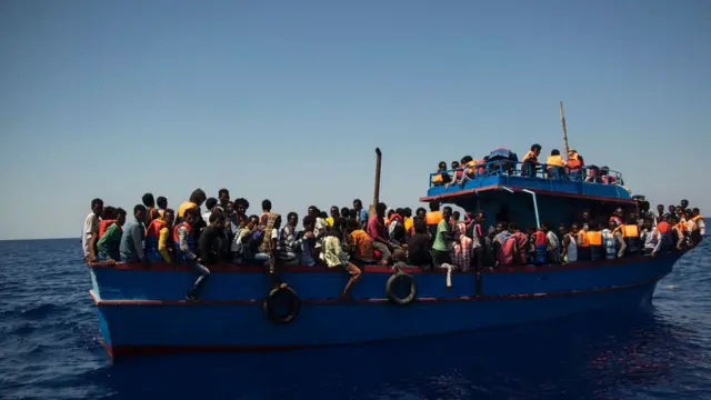 ስደተኛታት ኣብ ባሕሪ ሜዲትራንያን