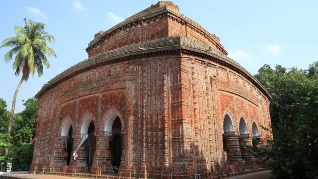 দিনাজপুরের কান্তজীর মন্দির।