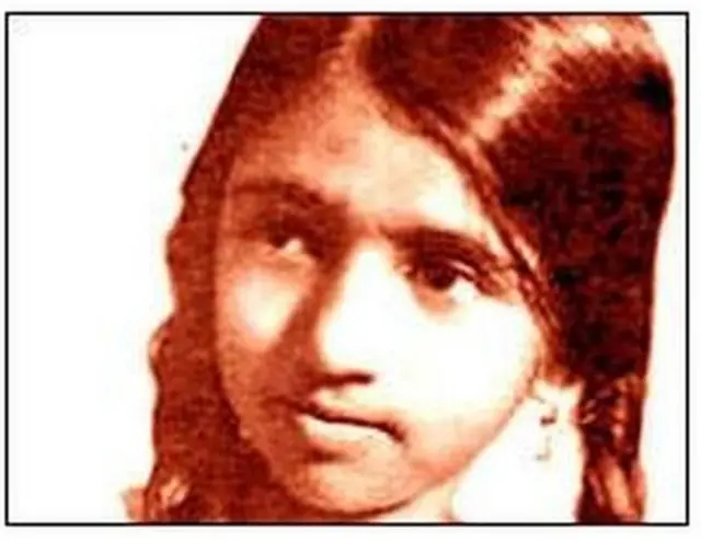 લતા મંગશકરે 13 વર્ષની ઉંમરે મરાઠી ફિલ્મો માટે ગાવાનું શરૂ કર્યું હતું