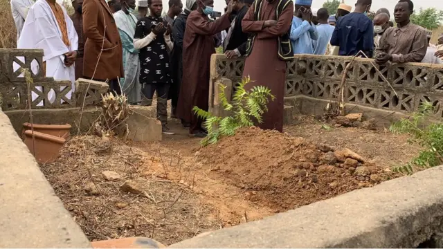 Hotunan jana'izar Bashir Othman Tofa