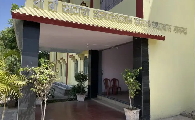 मदरसा अज़ीज़िया की लाइब्रेरी