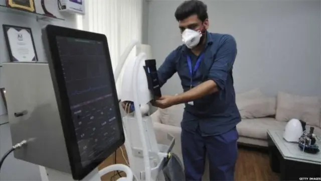 దేశ వ్యాప్తంగా 7500 వెంటిలేటర్లను వివిధ ఆసుపత్రులకు ఇచ్చినట్లు నివేదికలు వచ్చాయి