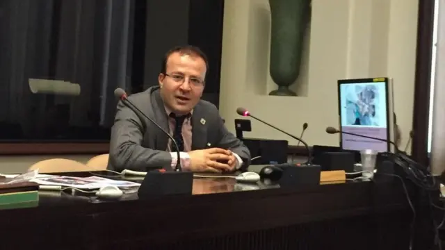 Bwana Ahmad amechapisha vitabu na makala kadhaa