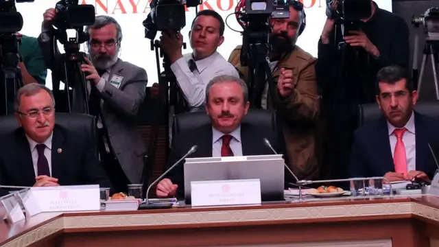 Meclis Anayasa Komisyonu Başkanı AKP'li Mustafa Şentop