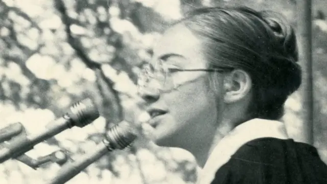 هیلاری در کالج دموکرات شد