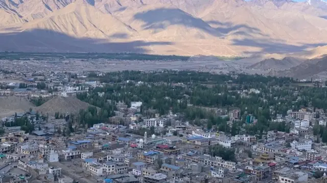 लेह