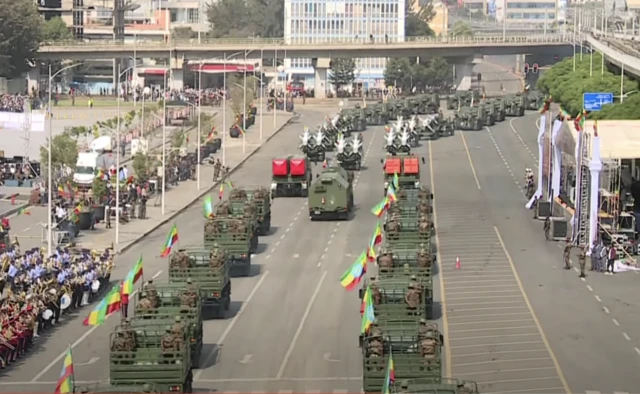 ወተሃደራዊ ሰልፊ ሚሳይላትን ድሩዓት መካይንን ሰራዊት ኢትዮጵያ