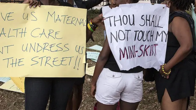 Ouganda : un code vestimentaire imposé aux fonctionnaires avec plus d’interdictions pour le personnel féminin.