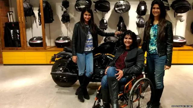 ਦੀਪਾ ਮਲਿਕ ਆਪਣੀਆਂ ਕੁੜੀਆਂ ਨਾਲ