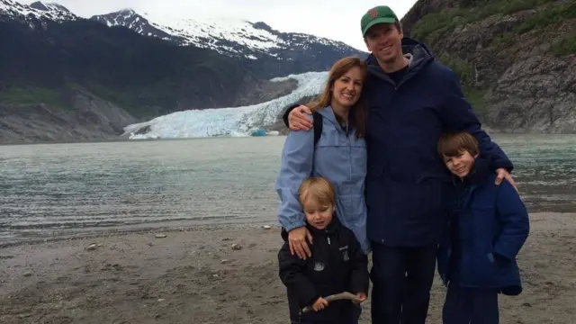 Chad Andrews y su familia