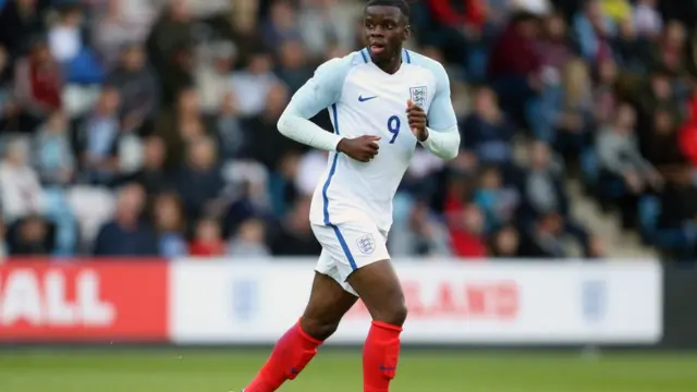 Stephy Mavididi