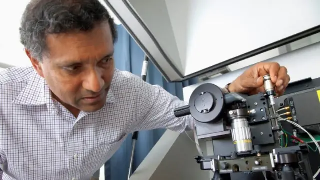 මහාචාර්ය කුමාර් වික්‍රමසිංහ