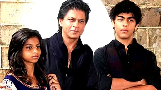 شاہ رخ خان اپنے بچوں کے ساتھ