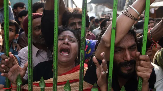 سیہون شریف میں دھماکہ