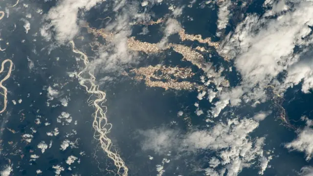 Mineração de ouro