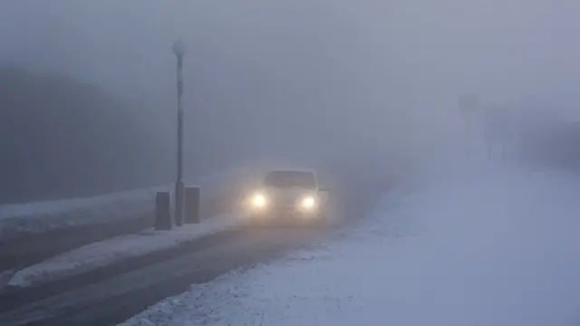 машина в тумане