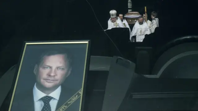 відспівування Дениса Вороненкова