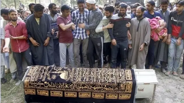 काश्मीरमधील दृश्य