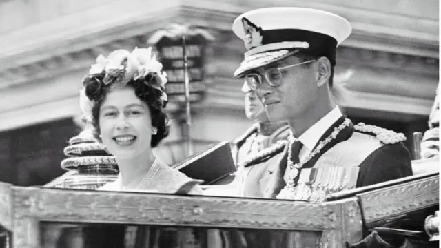 เสด็จประพาส